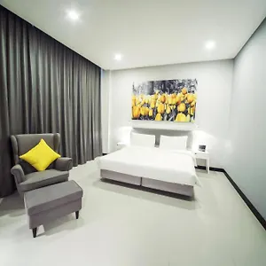 Hollandse Club Hotel